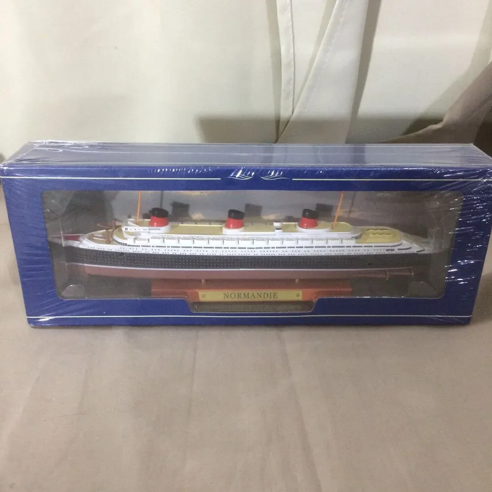 NEW Atlas 1:1250 SS Normandie Diecast Model Cruise Ship New Sealed